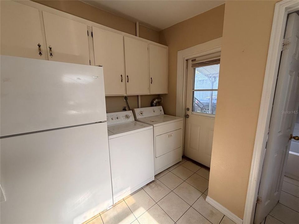 В аренду: $1,200 (2 спален, 1 ванн, 750 Квадратных фут)