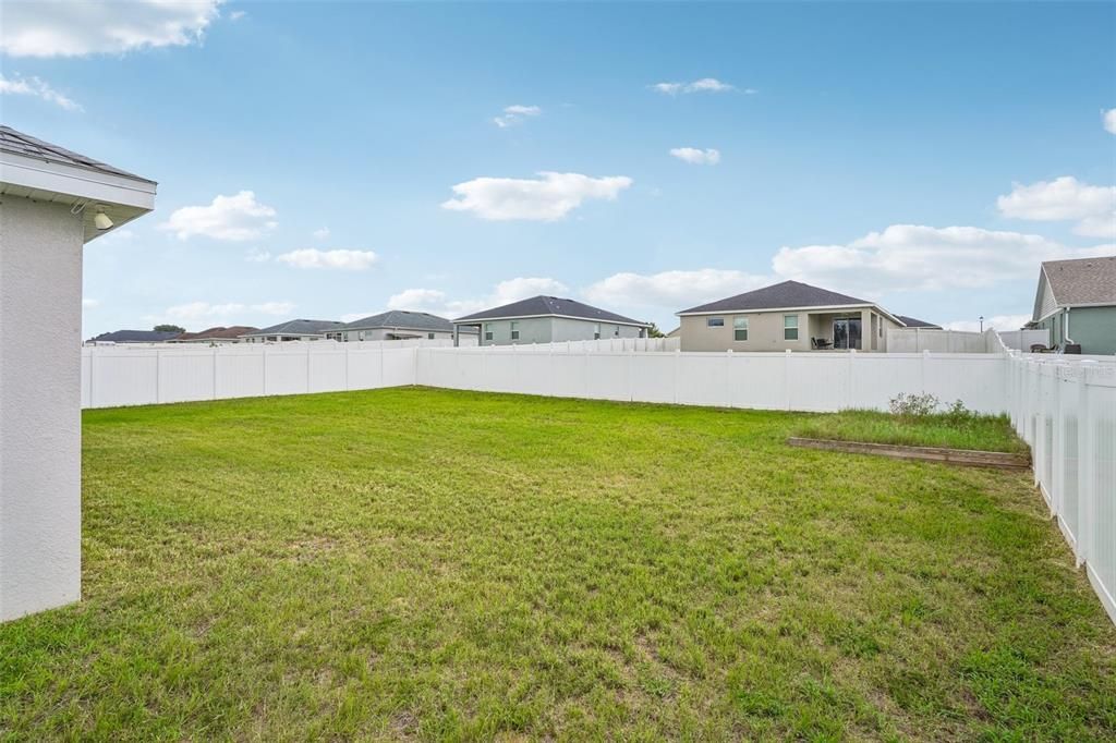 На продажу: $295,000 (4 спален, 2 ванн, 1854 Квадратных фут)