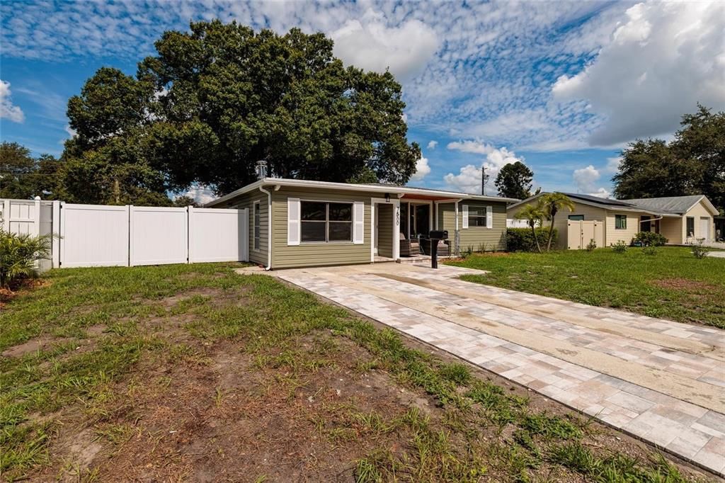 En Venta: $425,000 (3 camas, 2 baños, 1515 Pies cuadrados)