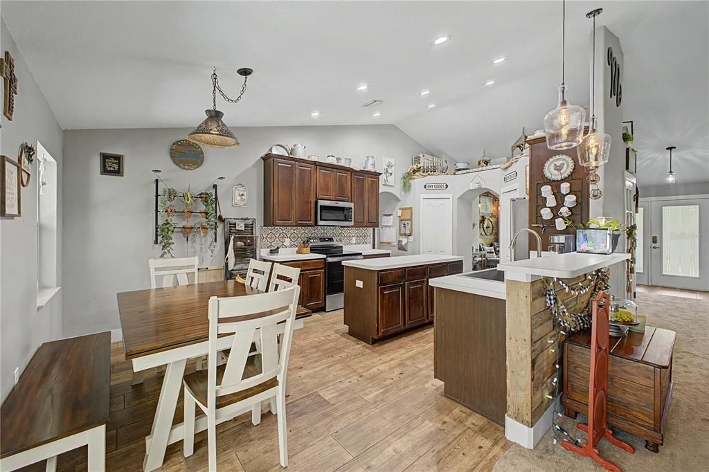For Sale: $690,000 (3 beds, 2 baths, 1897 Square Feet)