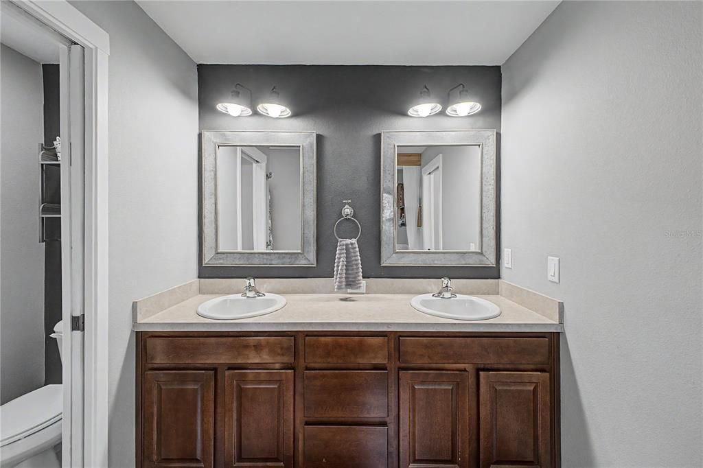 For Sale: $690,000 (3 beds, 2 baths, 1897 Square Feet)