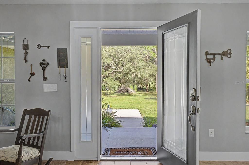 For Sale: $690,000 (3 beds, 2 baths, 1897 Square Feet)