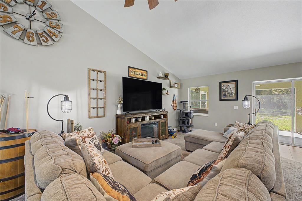 For Sale: $690,000 (3 beds, 2 baths, 1897 Square Feet)