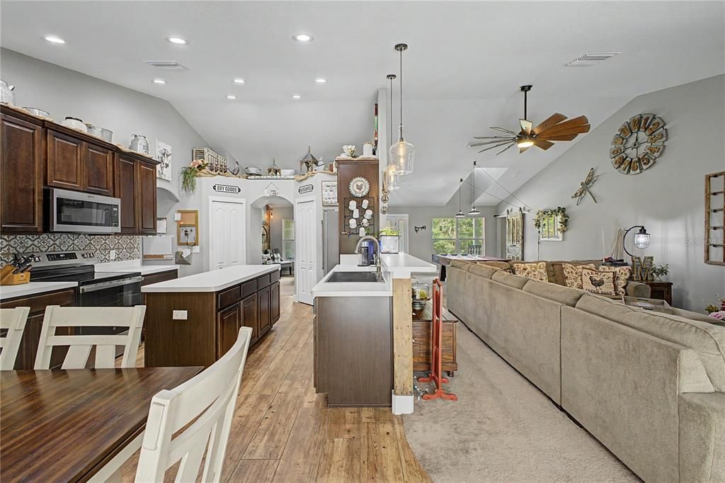 For Sale: $690,000 (3 beds, 2 baths, 1897 Square Feet)