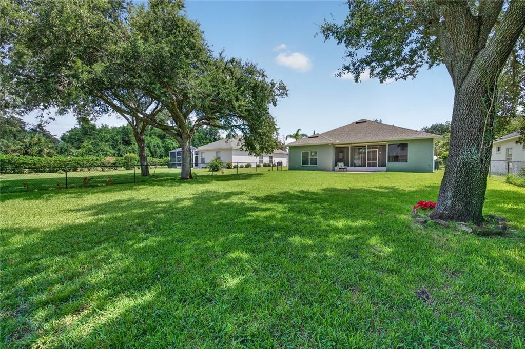 For Sale: $375,000 (3 beds, 2 baths, 1596 Square Feet)