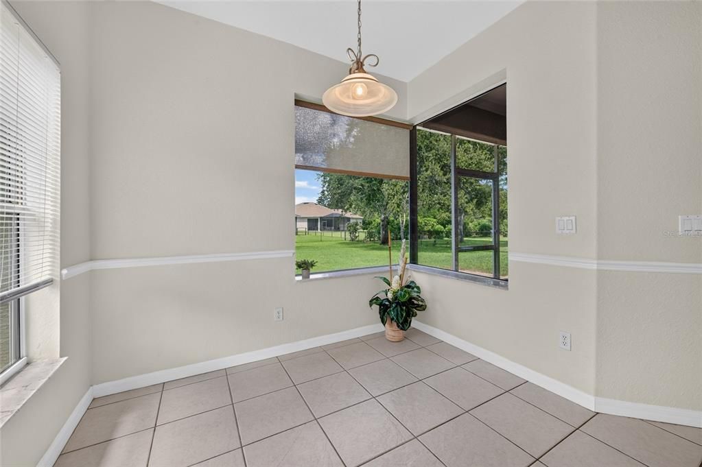 For Sale: $375,000 (3 beds, 2 baths, 1596 Square Feet)