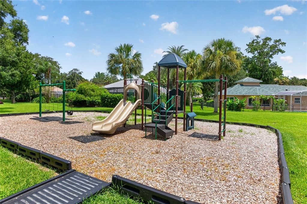 For Sale: $375,000 (3 beds, 2 baths, 1596 Square Feet)