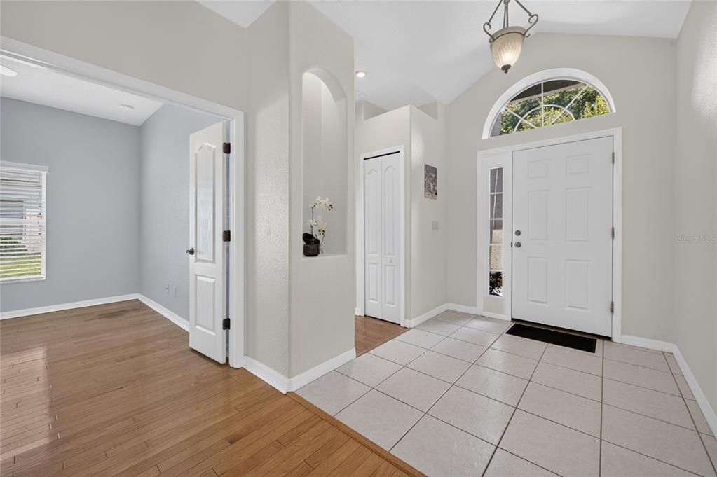 For Sale: $375,000 (3 beds, 2 baths, 1596 Square Feet)