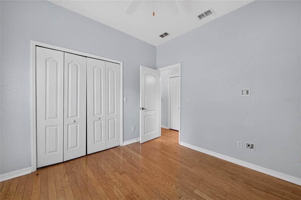For Sale: $375,000 (3 beds, 2 baths, 1596 Square Feet)