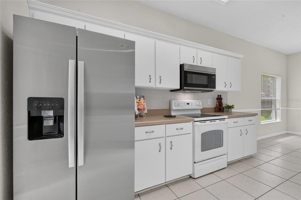 For Sale: $375,000 (3 beds, 2 baths, 1596 Square Feet)