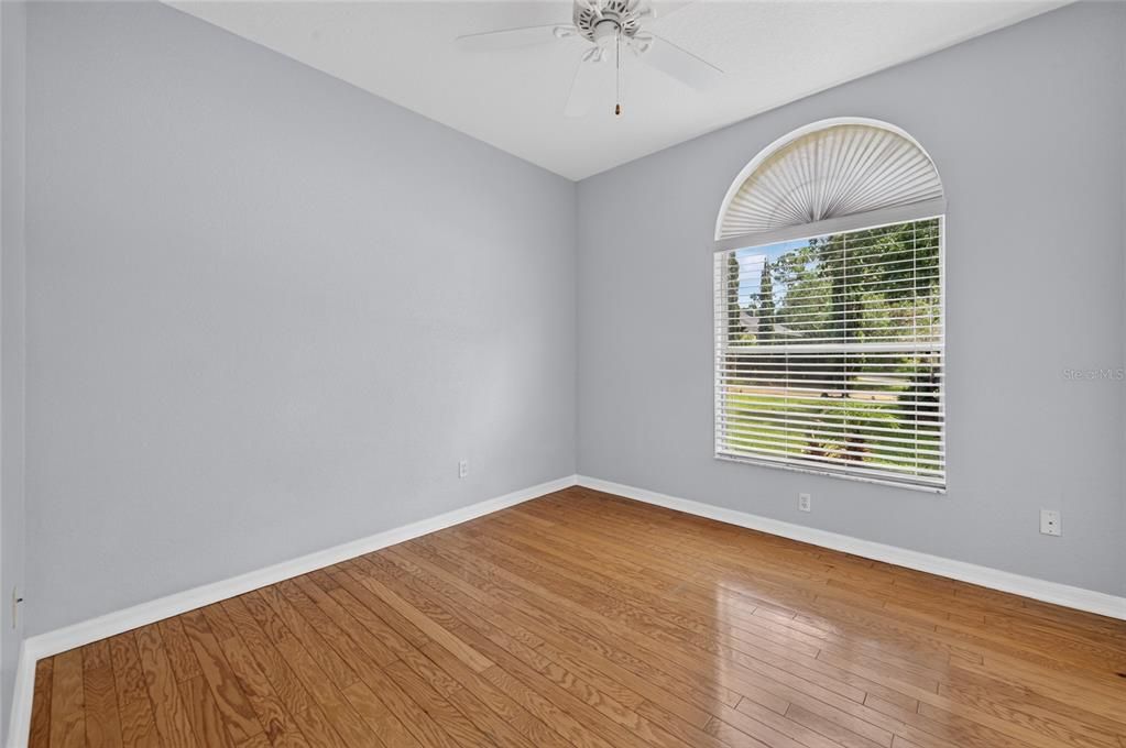 For Sale: $375,000 (3 beds, 2 baths, 1596 Square Feet)