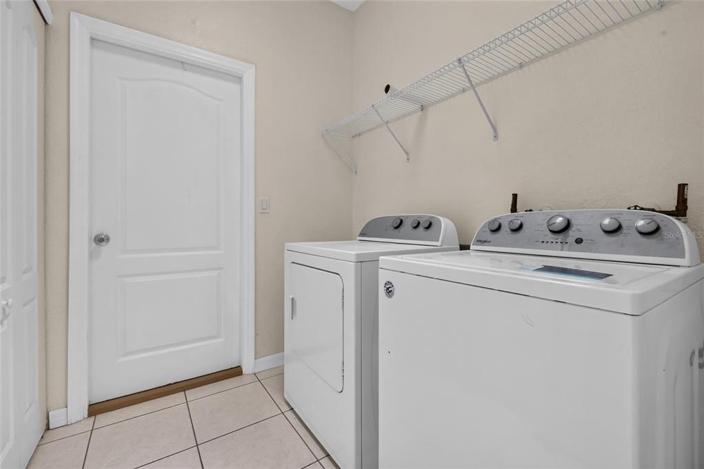 For Sale: $375,000 (3 beds, 2 baths, 1596 Square Feet)