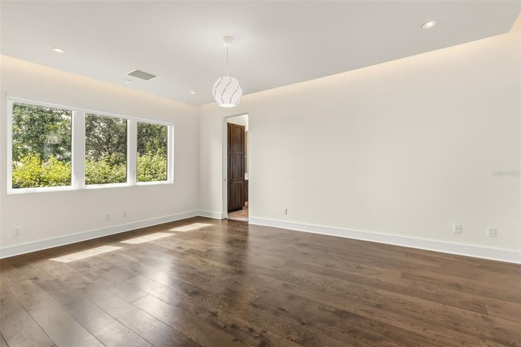 En Venta: $2,400,000 (5 camas, 4 baños, 4519 Pies cuadrados)