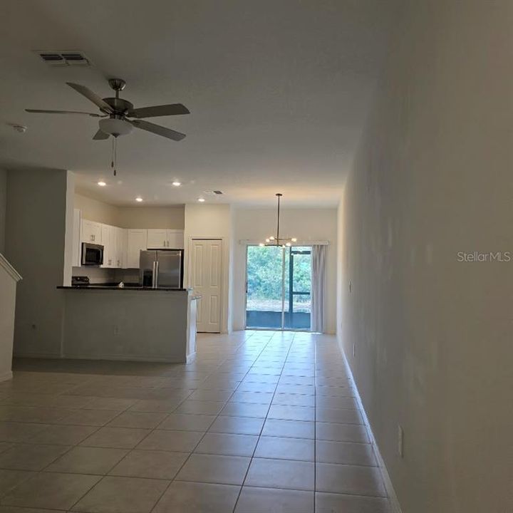 В аренду: $2,095 (3 спален, 2 ванн, 1634 Квадратных фут)