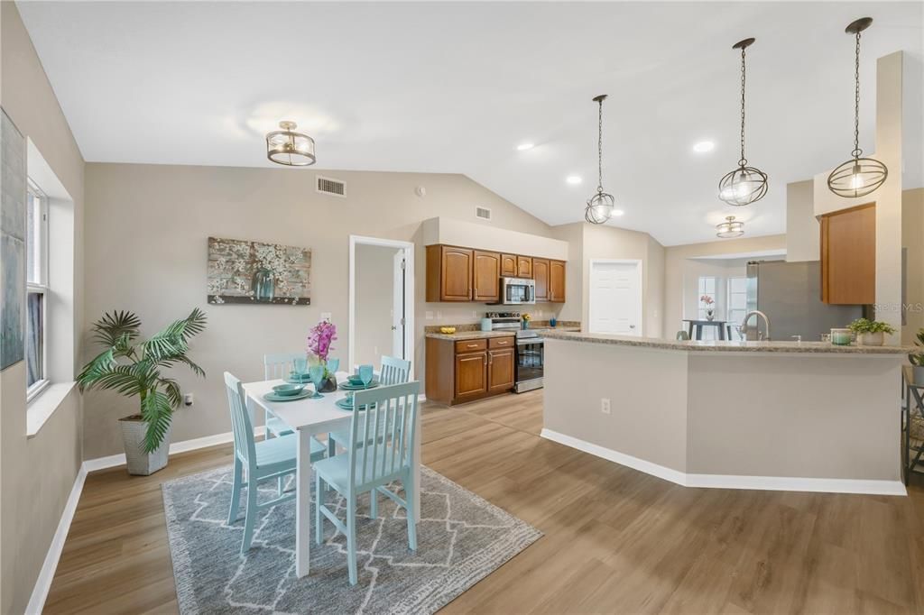 Activo con contrato: $299,900 (3 camas, 2 baños, 1513 Pies cuadrados)