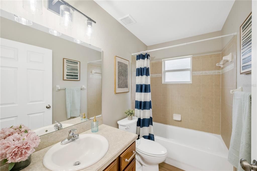 Activo con contrato: $299,900 (3 camas, 2 baños, 1513 Pies cuadrados)