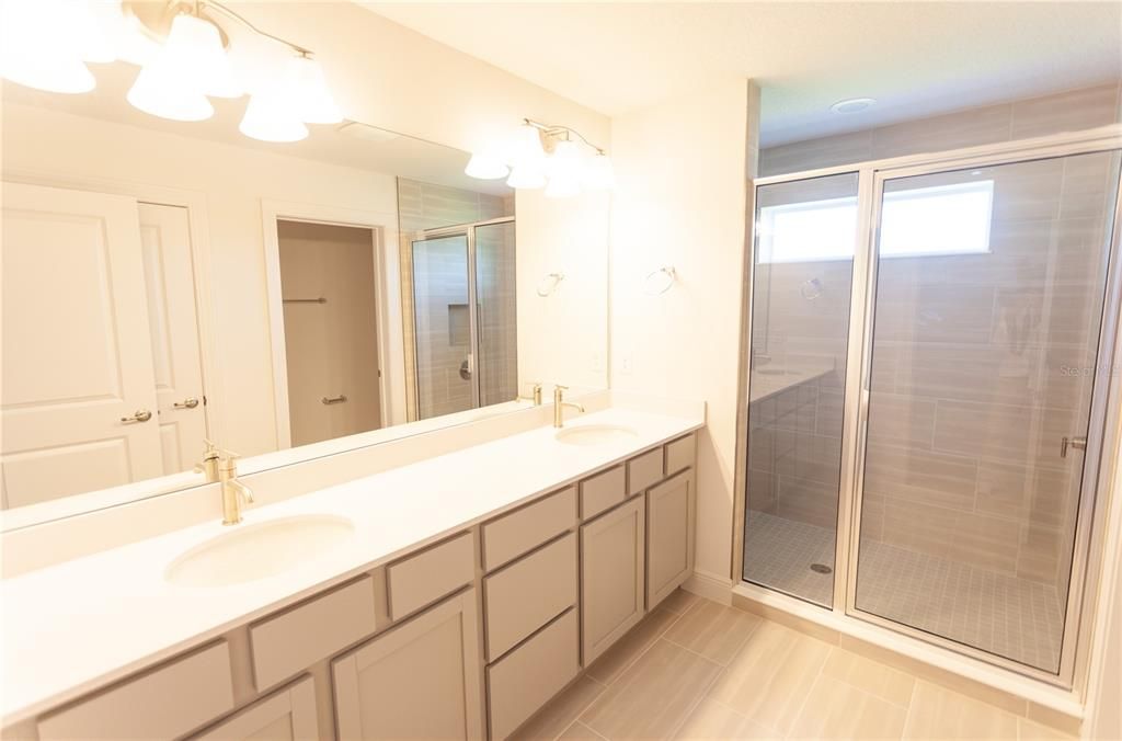 В аренду: $3,300 (5 спален, 4 ванн, 2629 Квадратных фут)