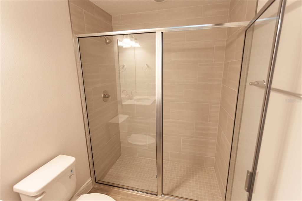 В аренду: $3,300 (5 спален, 4 ванн, 2629 Квадратных фут)