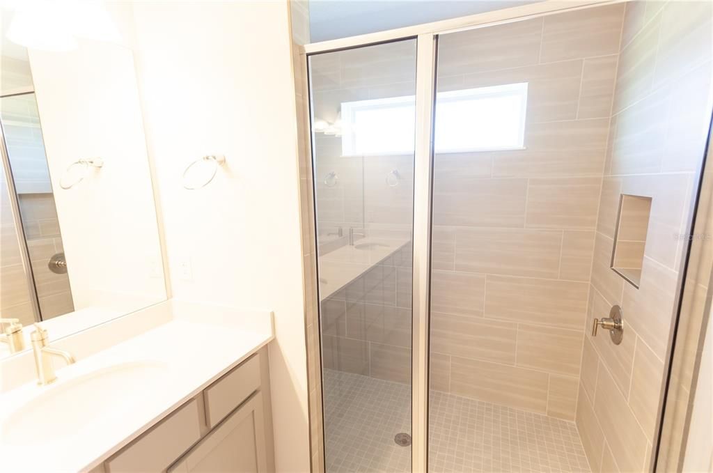 В аренду: $3,300 (5 спален, 4 ванн, 2629 Квадратных фут)