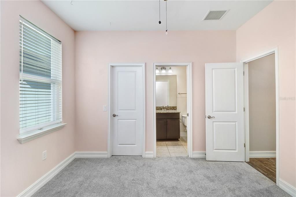 В аренду: $3,495 (4 спален, 2 ванн, 2352 Квадратных фут)