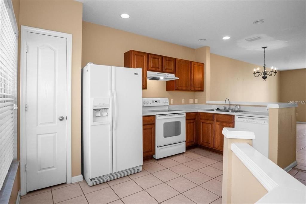 For Rent: $1,650 (2 beds, 2 baths, 1110 Square Feet)