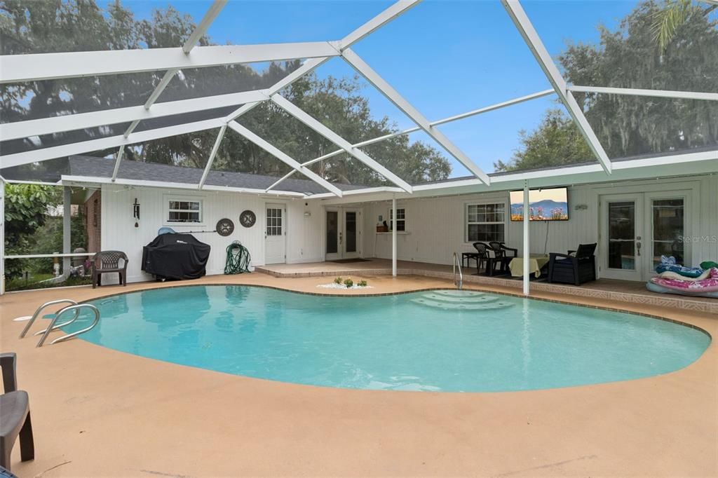 En Venta: $485,000 (4 camas, 2 baños, 2103 Pies cuadrados)