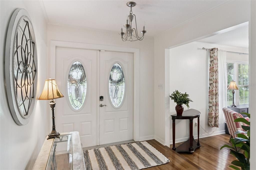 En Venta: $485,000 (4 camas, 2 baños, 2103 Pies cuadrados)