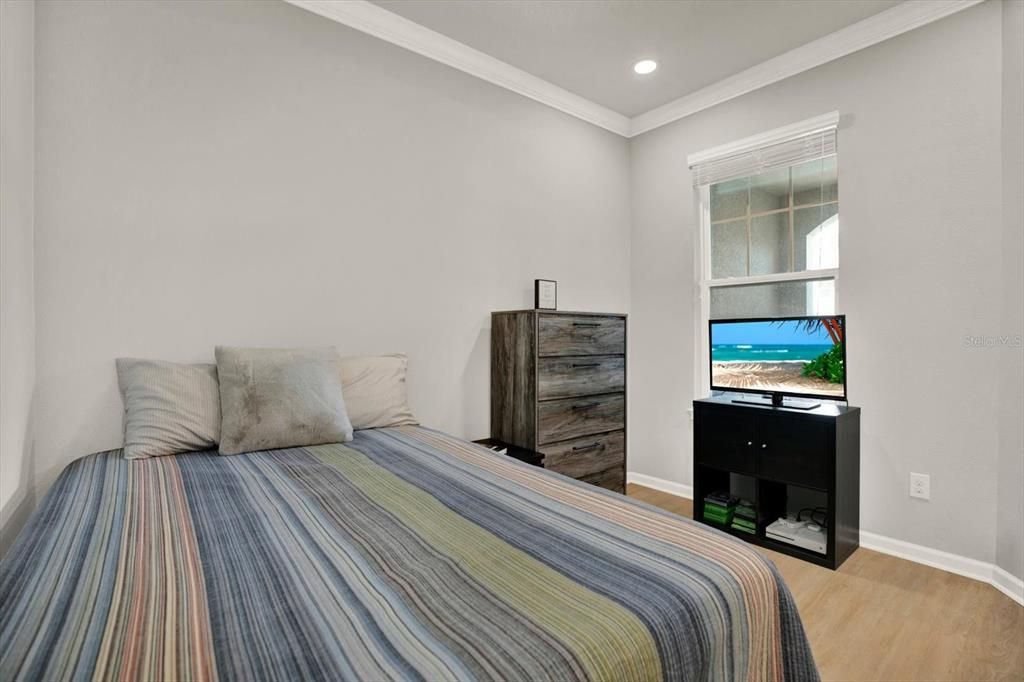 For Sale: $374,900 (3 beds, 2 baths, 1658 Square Feet)