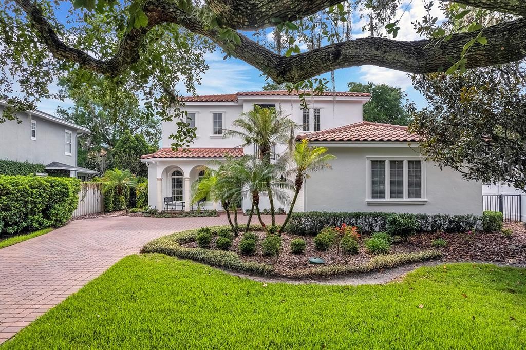 For Sale: $1,795,000 (4 beds, 3 baths, 3250 Square Feet)