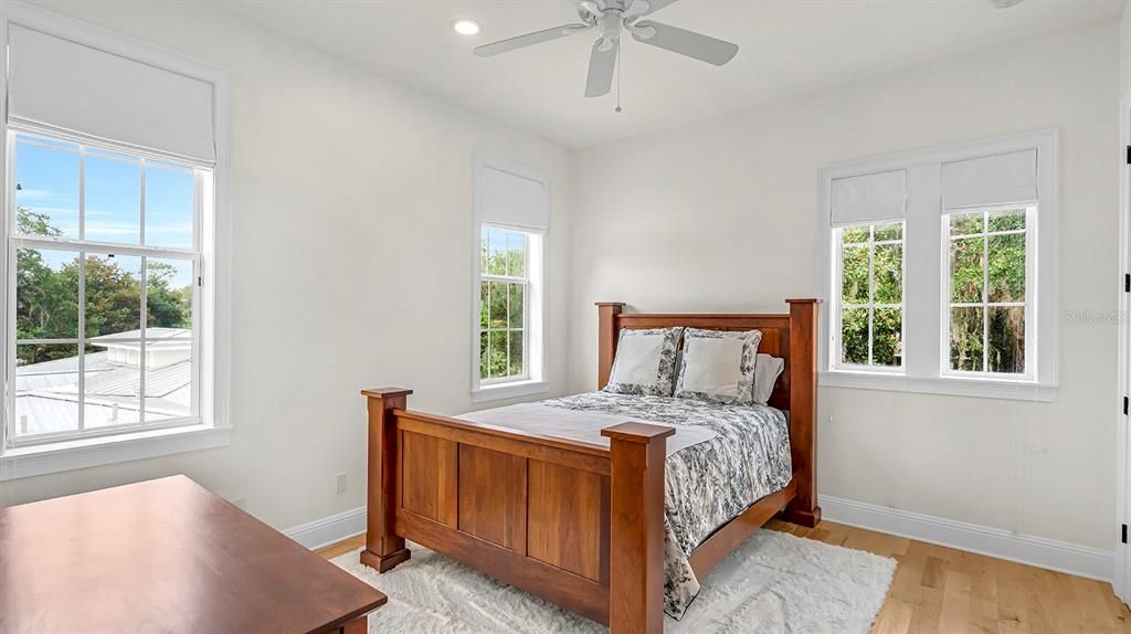 For Sale: $1,795,000 (4 beds, 3 baths, 3250 Square Feet)
