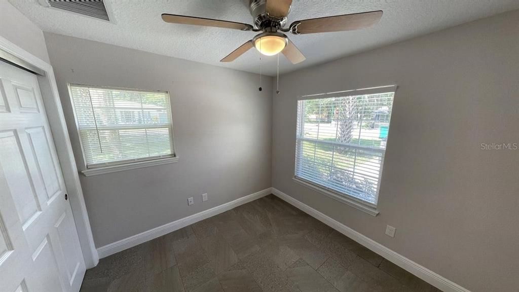 For Rent: $1,900 (3 beds, 2 baths, 1008 Square Feet)