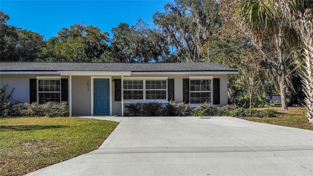 For Rent: $1,900 (3 beds, 2 baths, 1008 Square Feet)