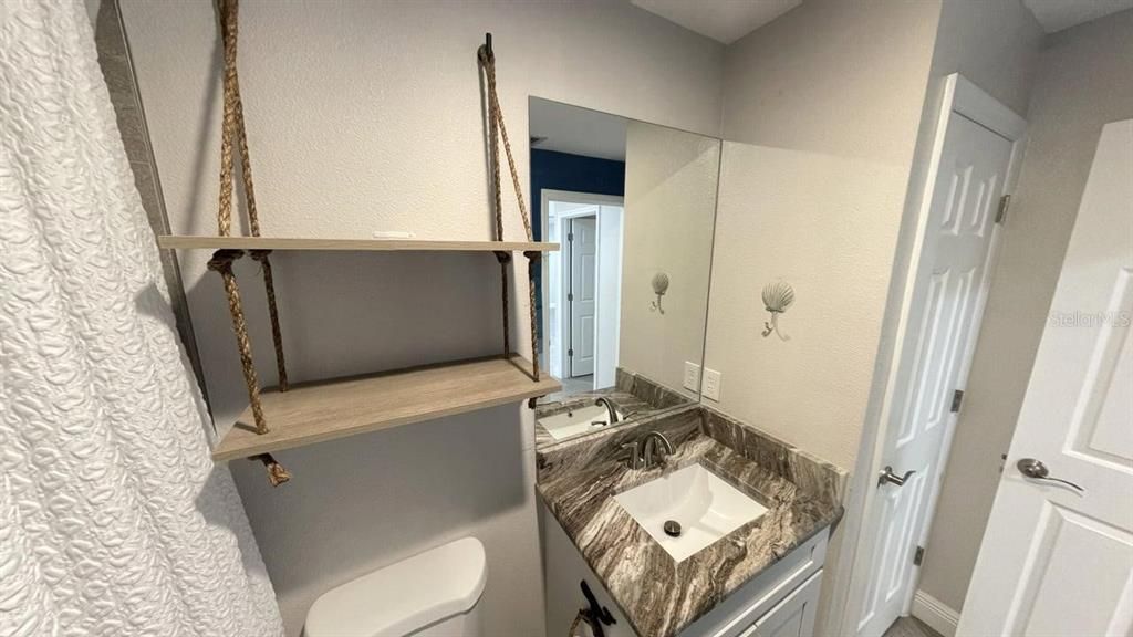 For Rent: $1,900 (3 beds, 2 baths, 1008 Square Feet)