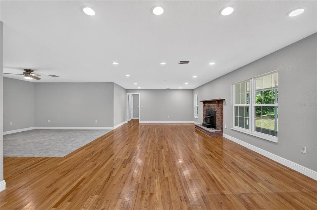 En Venta: $698,000 (4 camas, 2 baños, 1829 Pies cuadrados)