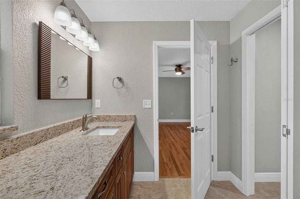 En Venta: $698,000 (4 camas, 2 baños, 1829 Pies cuadrados)