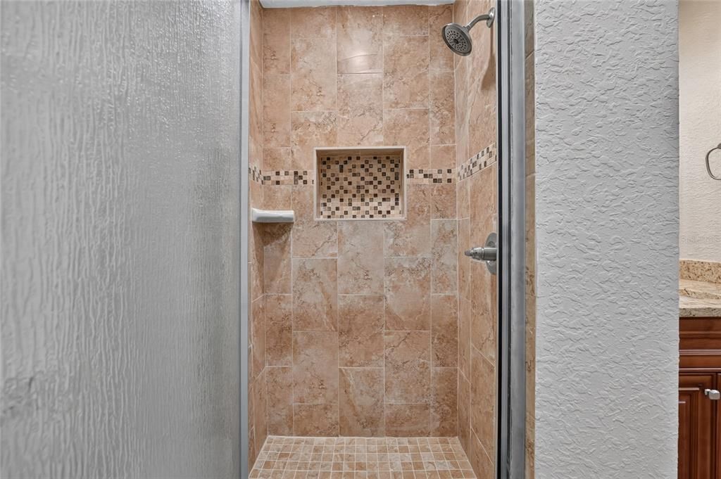 En Venta: $698,000 (4 camas, 2 baños, 1829 Pies cuadrados)