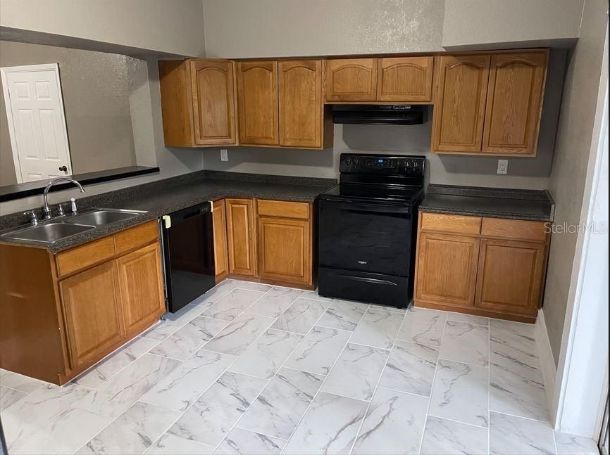В аренду: $1,985 (3 спален, 2 ванн, 2000 Квадратных фут)