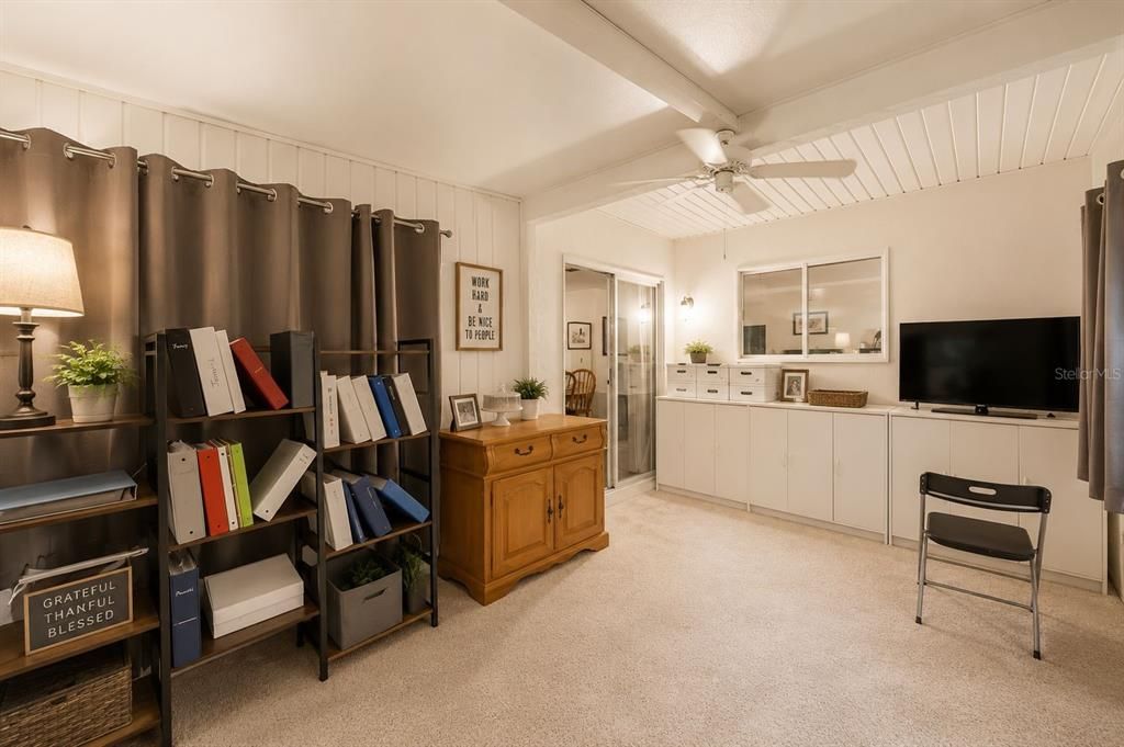 For Sale: $249,000 (3 beds, 2 baths, 1105 Square Feet)