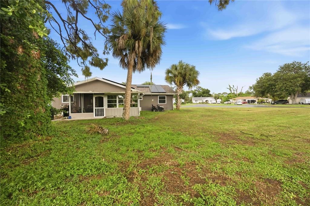 For Sale: $249,000 (3 beds, 2 baths, 1105 Square Feet)