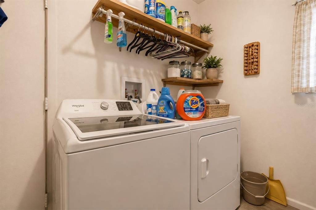 For Sale: $249,000 (3 beds, 2 baths, 1105 Square Feet)