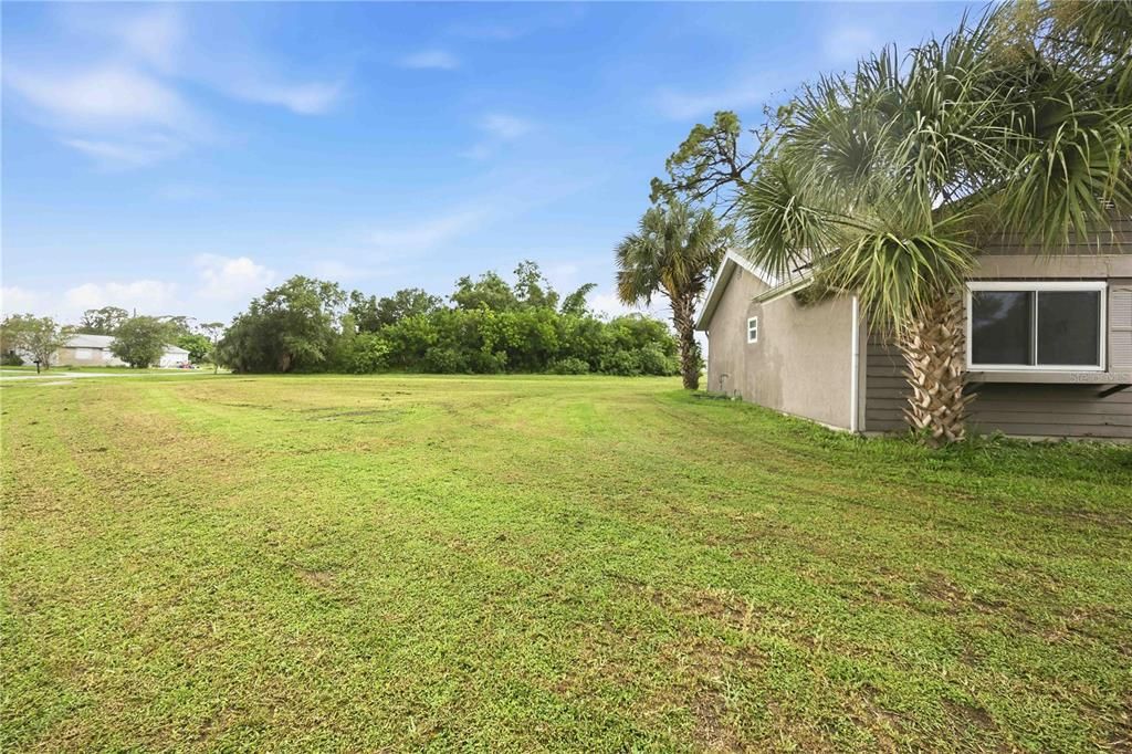 For Sale: $249,000 (3 beds, 2 baths, 1105 Square Feet)