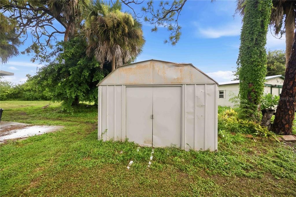 For Sale: $249,000 (3 beds, 2 baths, 1105 Square Feet)
