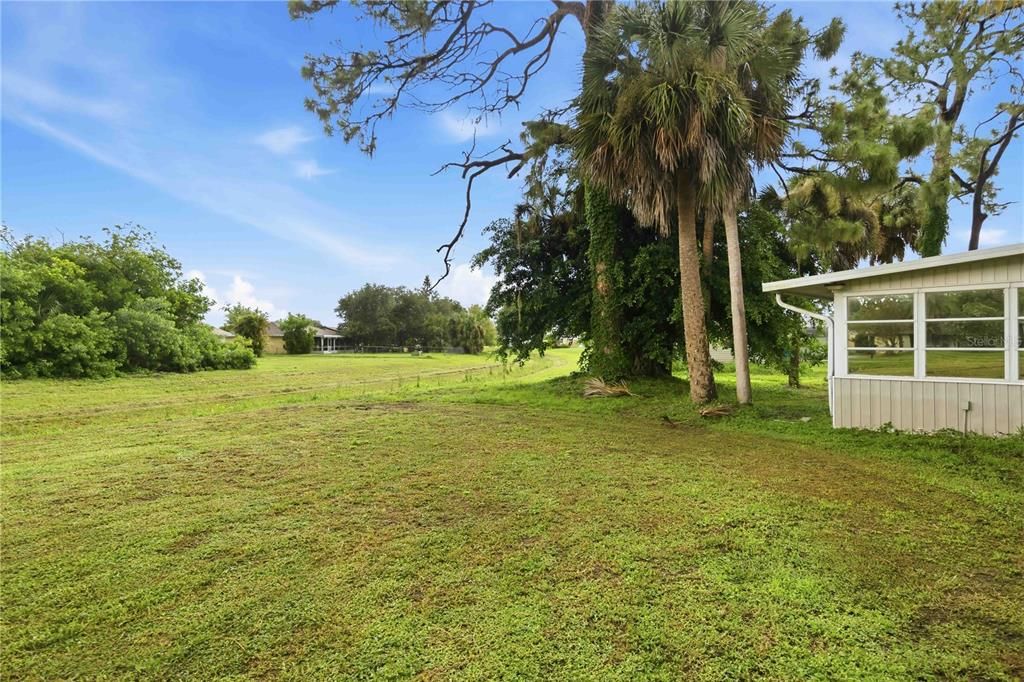 For Sale: $249,000 (3 beds, 2 baths, 1105 Square Feet)