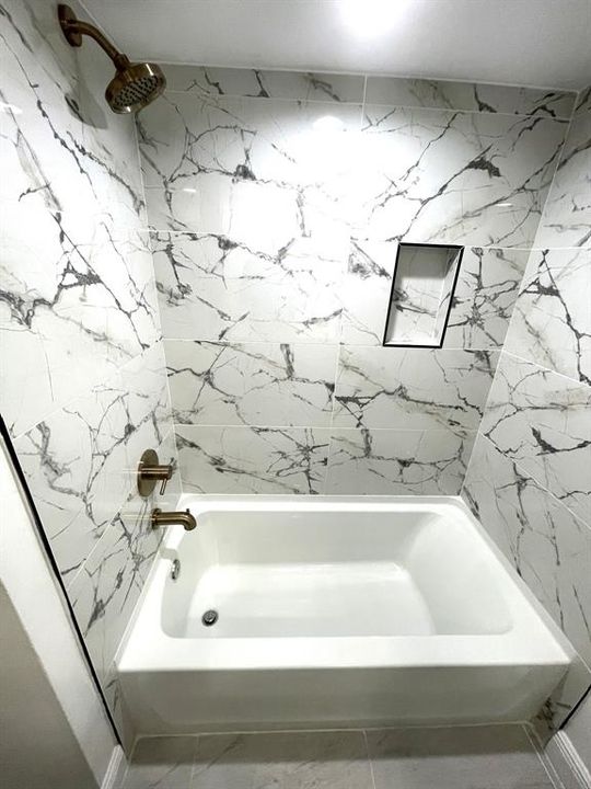 En Venta: $199,999 (2 camas, 2 baños, 1217 Pies cuadrados)