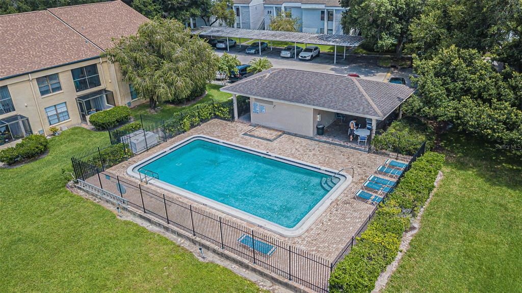 En Venta: $199,999 (2 camas, 2 baños, 1217 Pies cuadrados)