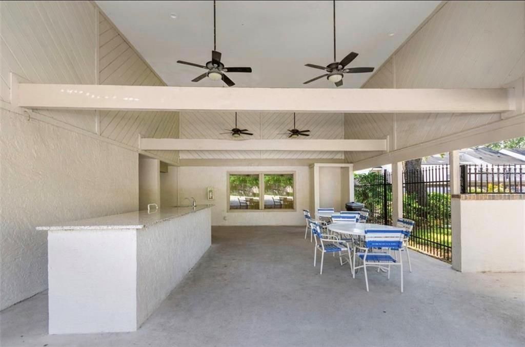 En Venta: $199,999 (2 camas, 2 baños, 1217 Pies cuadrados)