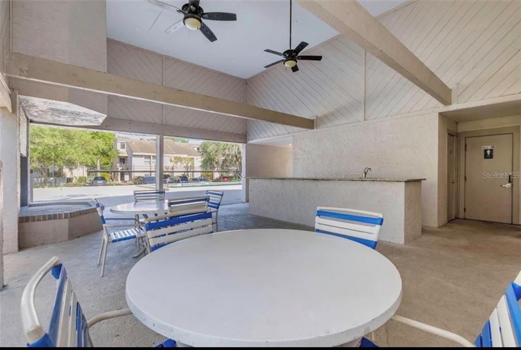 En Venta: $199,999 (2 camas, 2 baños, 1217 Pies cuadrados)
