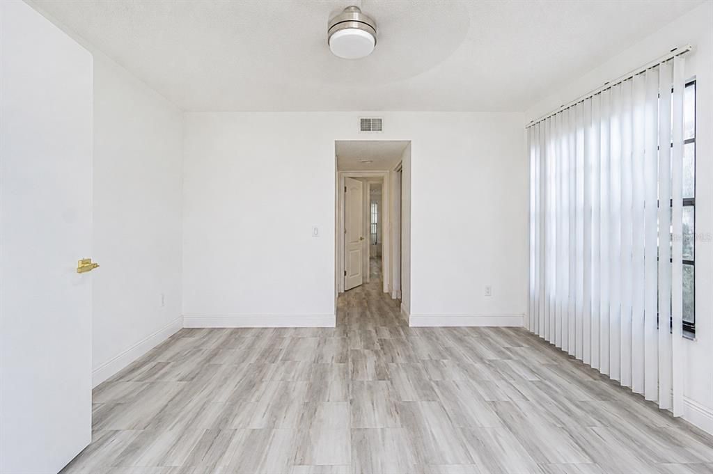 En Venta: $199,999 (2 camas, 2 baños, 1217 Pies cuadrados)