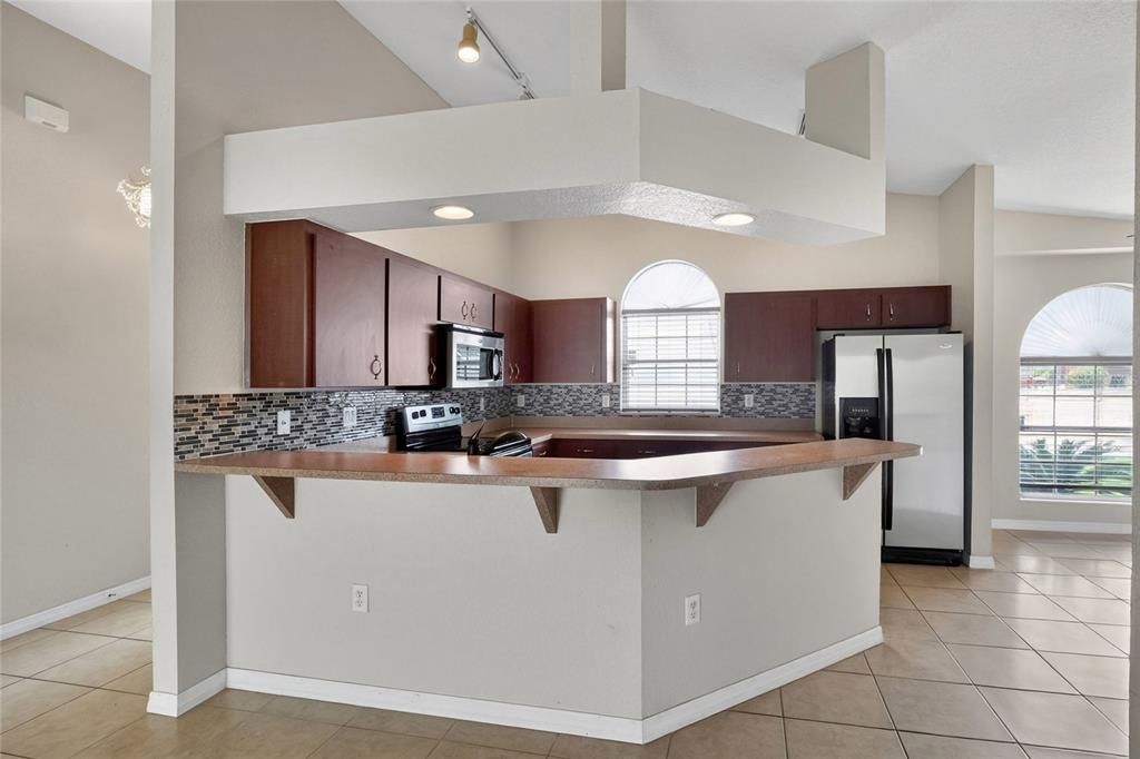 En Venta: $345,000 (3 camas, 2 baños, 1483 Pies cuadrados)