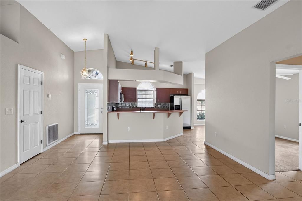 En Venta: $345,000 (3 camas, 2 baños, 1483 Pies cuadrados)